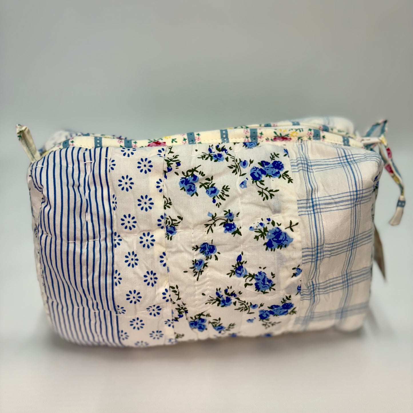 MakeUp bag Medium blue pastel