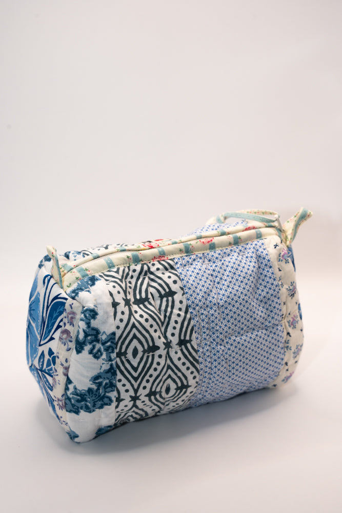 MakeUp Bag small blue pastel