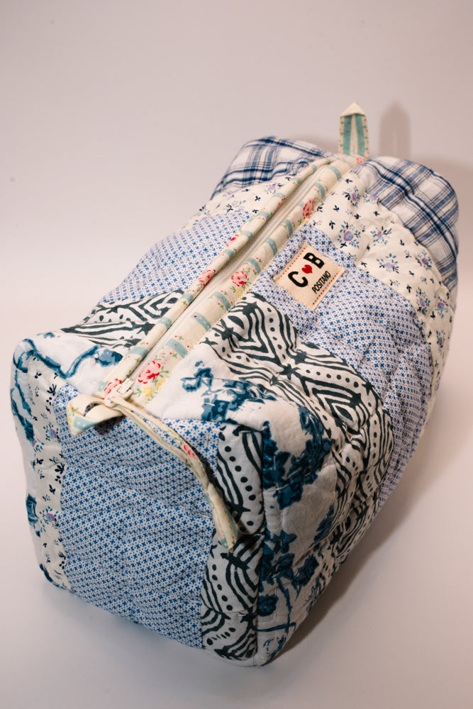 MakeUp Bag large Blue pastel