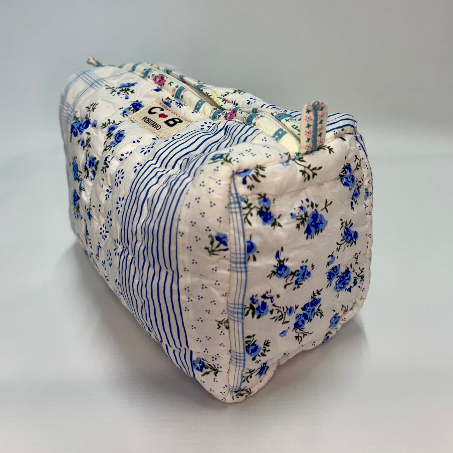MakeUp bag Medium blue pastel